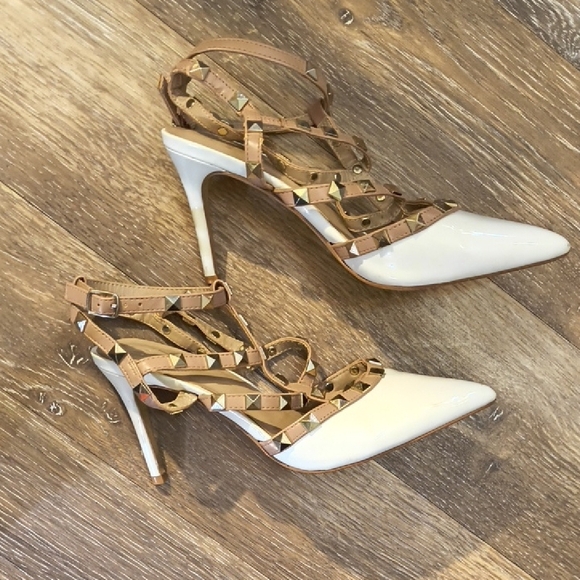 Mix No. 6 Cream and Tan Studded Heels - Picture 4 of 5